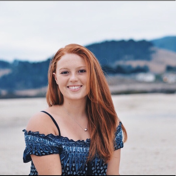 Meet your Posher, Caroline - Picture 1 of 1